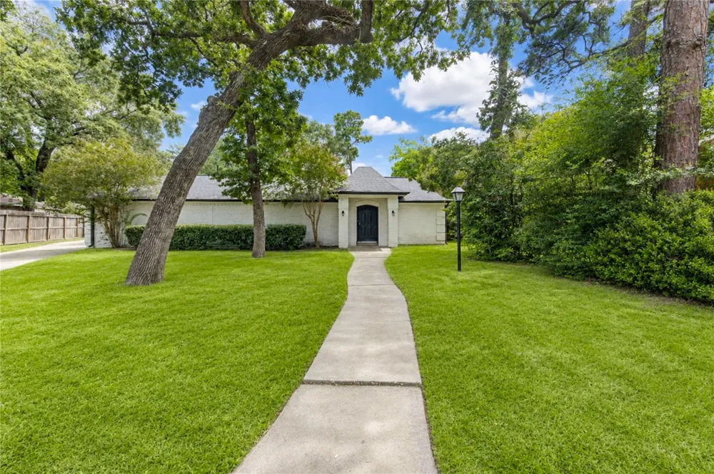 8107 Durklyn Lane Houston, TX 77070