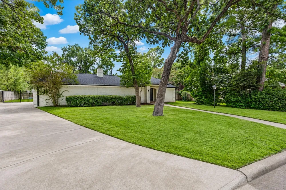 8107 Durklyn Lane Houston, TX 77070
