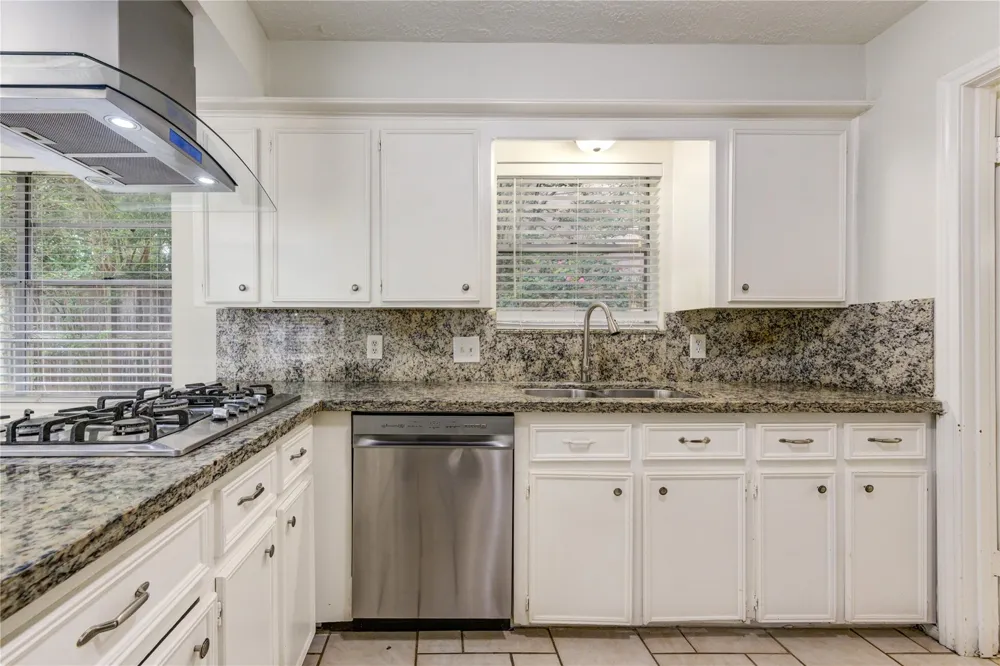 8107 Durklyn Lane Houston, TX 77070