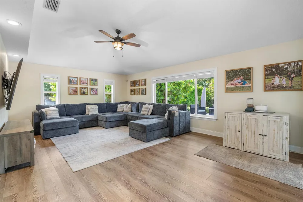 18934 44th Place Loxahatchee, FL 33470