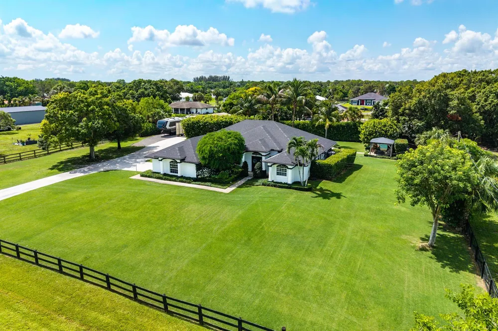 18934 44th Place Loxahatchee, FL 33470
