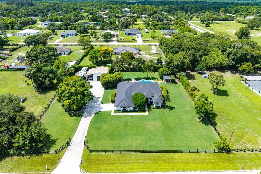18934 44th Place Loxahatchee, FL 33470