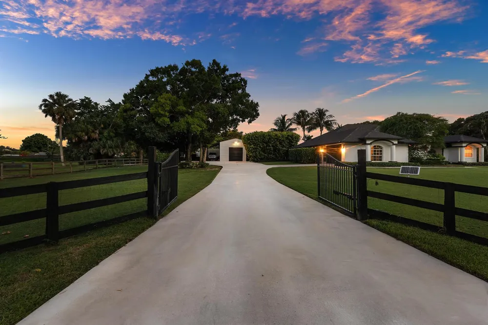 18934 44th Place Loxahatchee, FL 33470