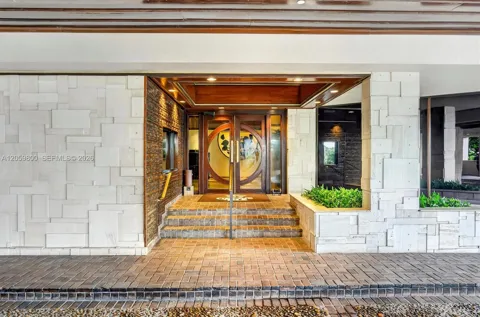 1 Grove Isle #506