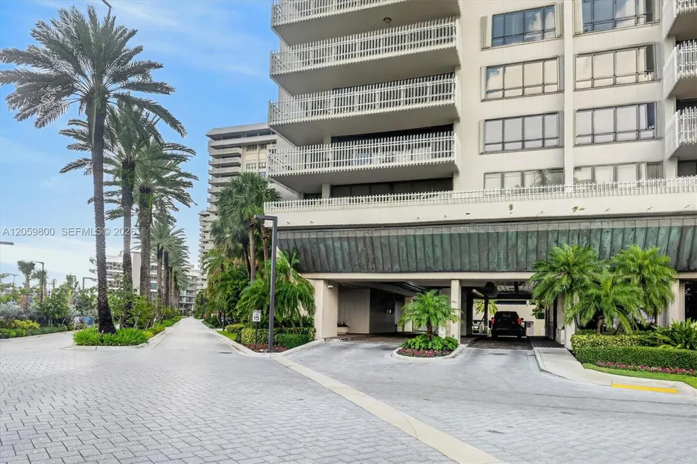1 Grove Isle #506 Miami, FL 33133
