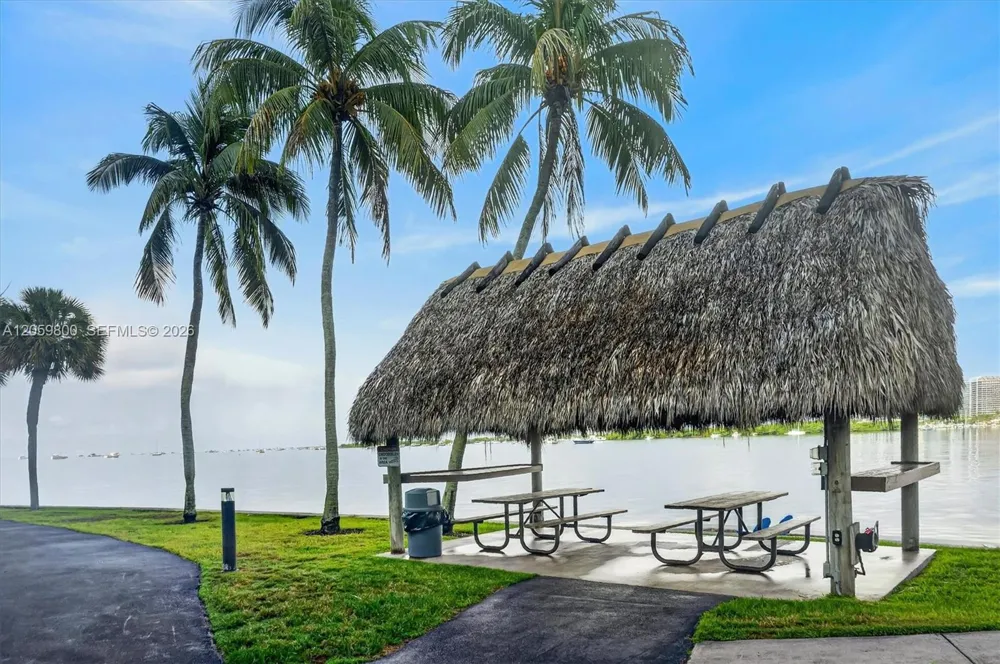1 Grove Isle #506 Miami, FL 33133
