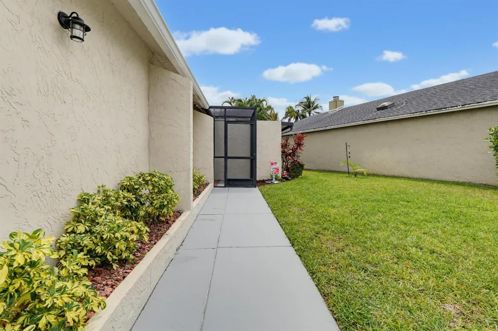 9123 PINE SPRINGS DRIVE Boca Raton, FL 33428