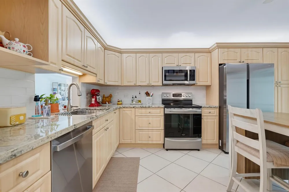 9123 PINE SPRINGS DRIVE Boca Raton, FL 33428