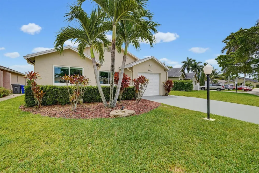 9123 PINE SPRINGS DRIVE Boca Raton, FL 33428