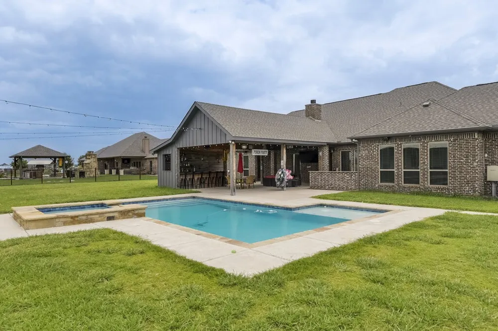 239 Armstrong Road Venus, TX 76084