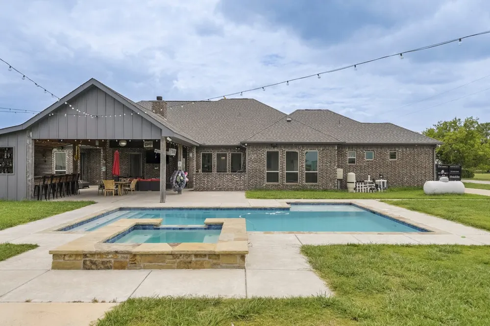 239 Armstrong Road Venus, TX 76084