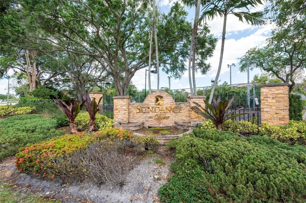 2926 S University Dr #6306 Davie, FL 33328