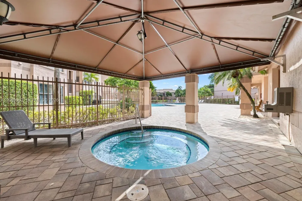 2926 S University Dr #6306 Davie, FL 33328