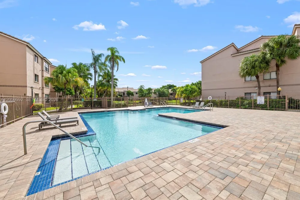 2926 S University Dr #6306 Davie, FL 33328