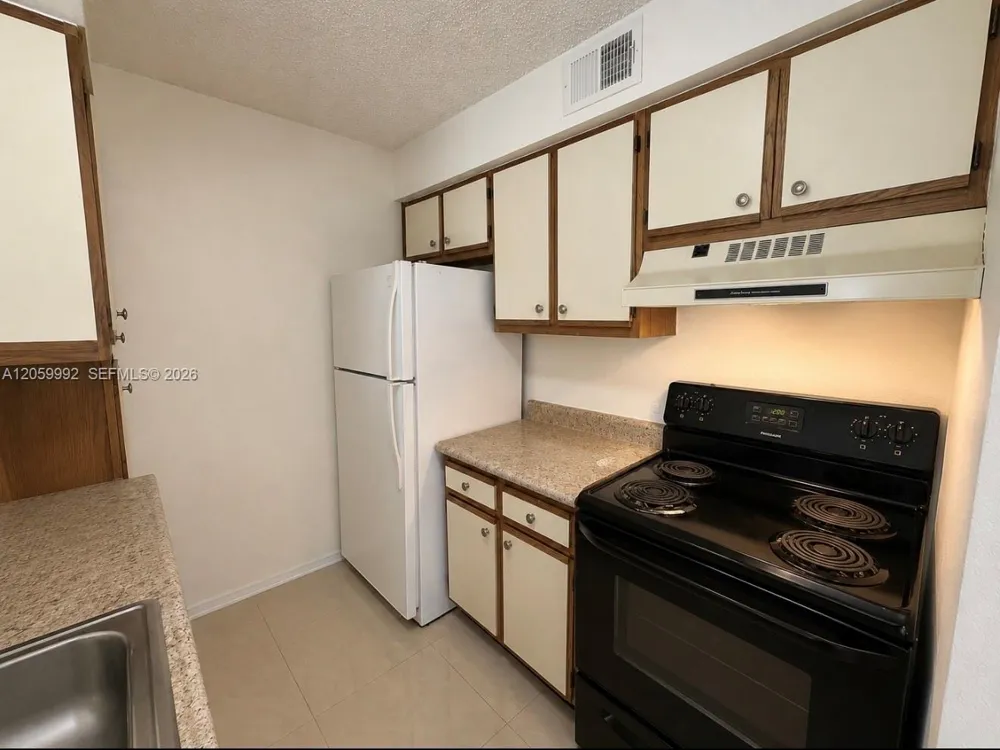 2926 S University Dr #6306 Davie, FL 33328