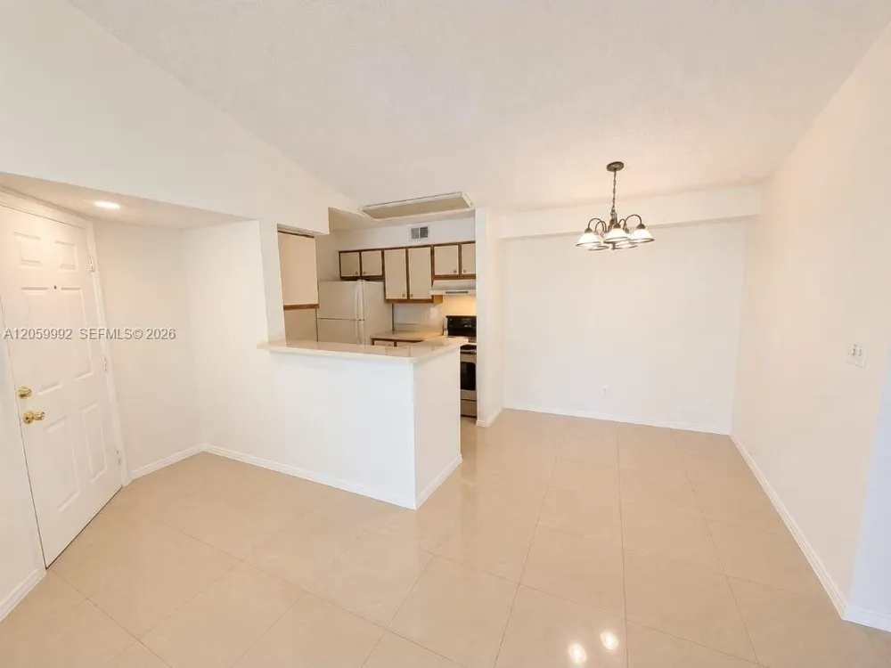 2926 S University Dr #6306 Davie, FL 33328
