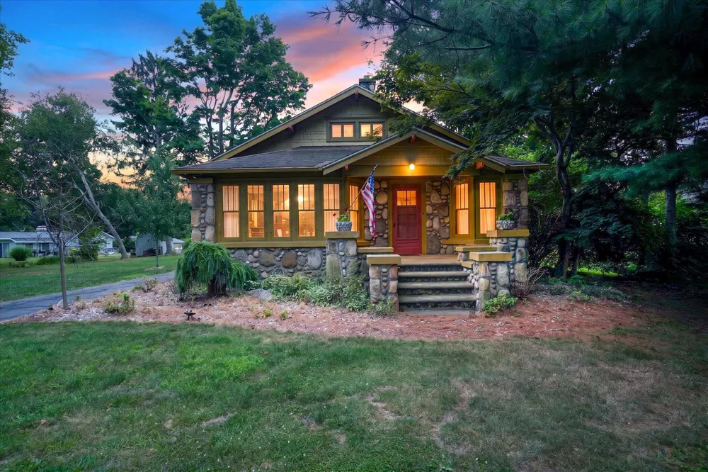 1318 E Michigan Avenue Albion, MI 49224