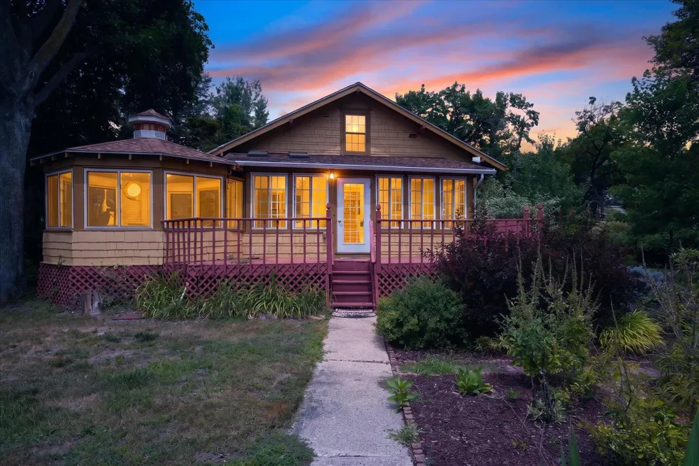 1318 E Michigan Avenue Albion, MI 49224