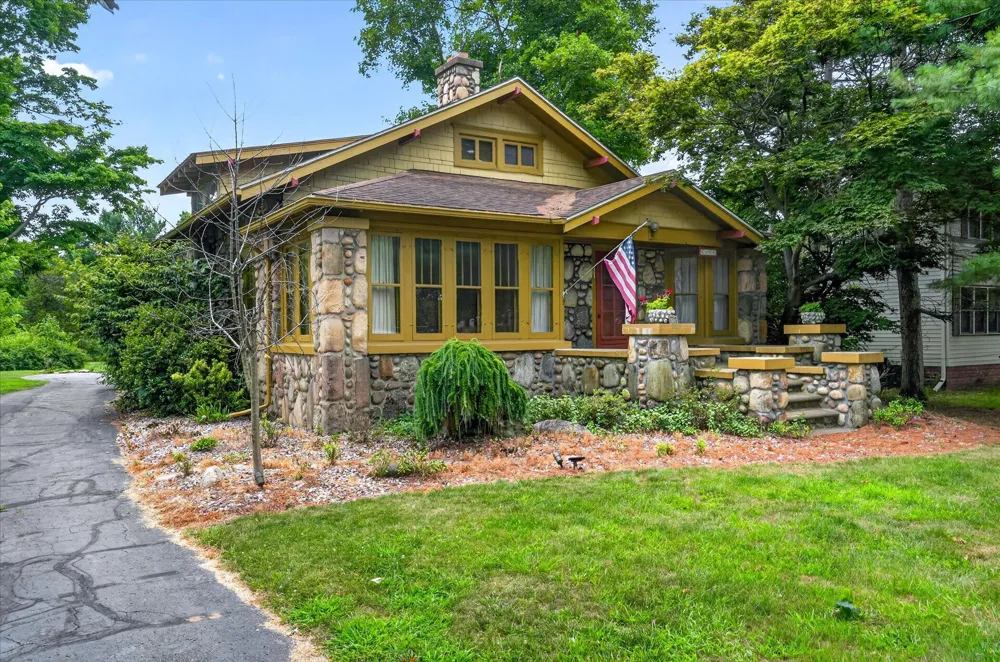 1318 E Michigan Avenue Albion, MI 49224