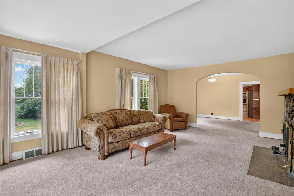 1318 E Michigan Avenue Albion, MI 49224