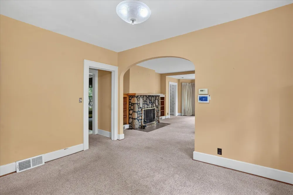 1318 E Michigan Avenue Albion, MI 49224