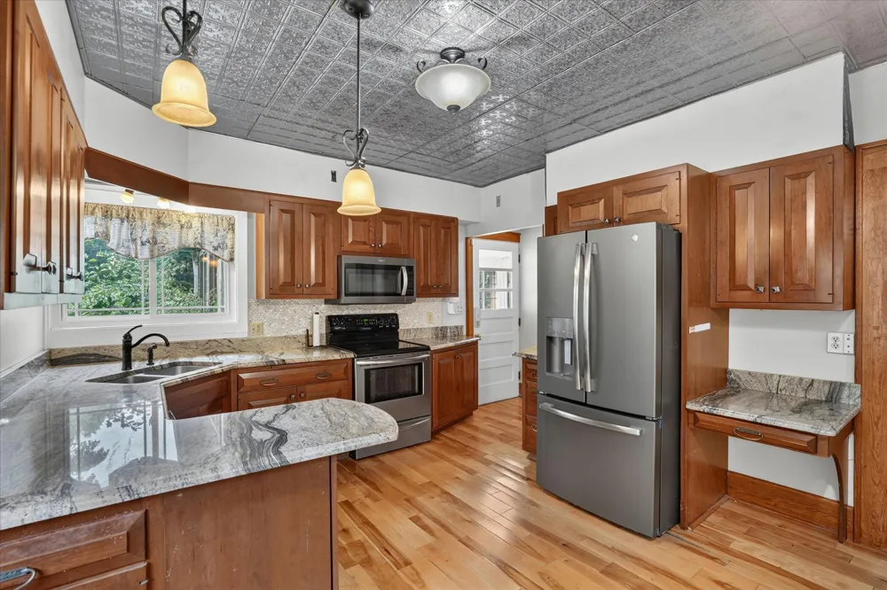 1318 E Michigan Avenue Albion, MI 49224