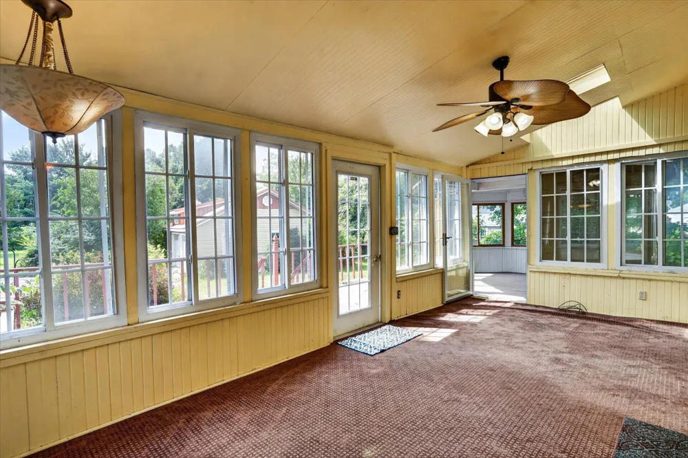 1318 E Michigan Avenue Albion, MI 49224