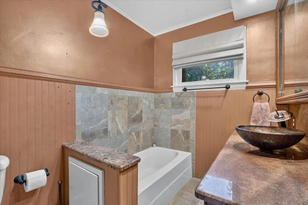 1318 E Michigan Avenue Albion, MI 49224