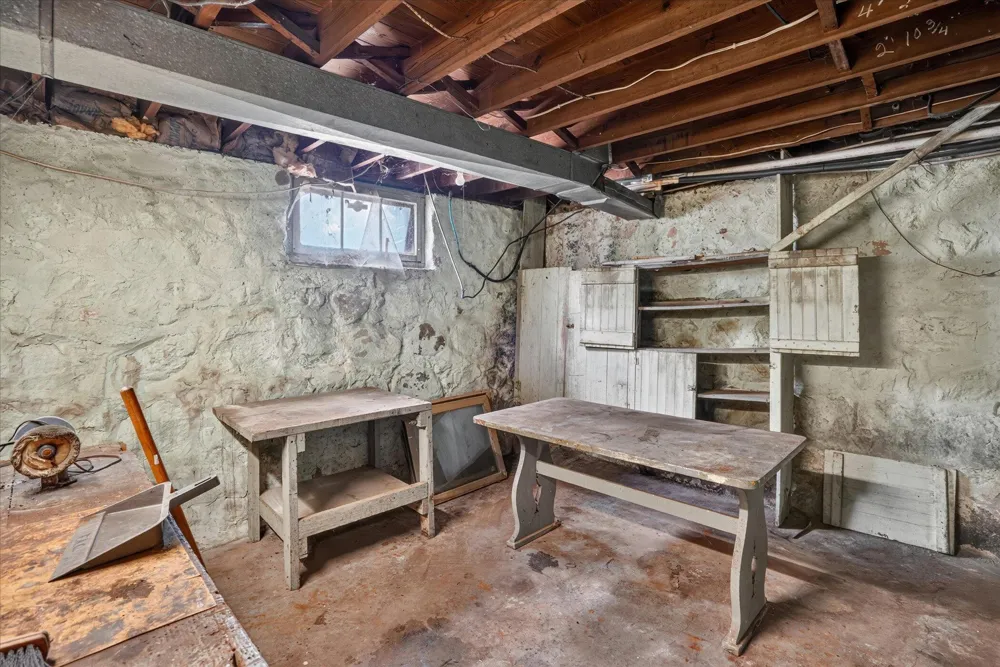 1318 E Michigan Avenue Albion, MI 49224