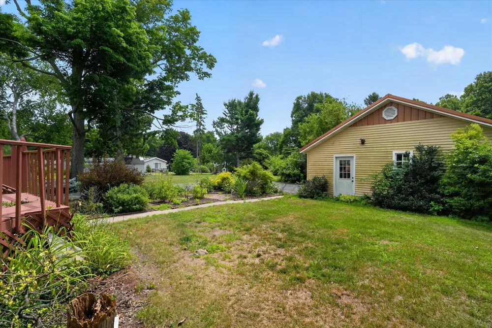 1318 E Michigan Avenue Albion, MI 49224