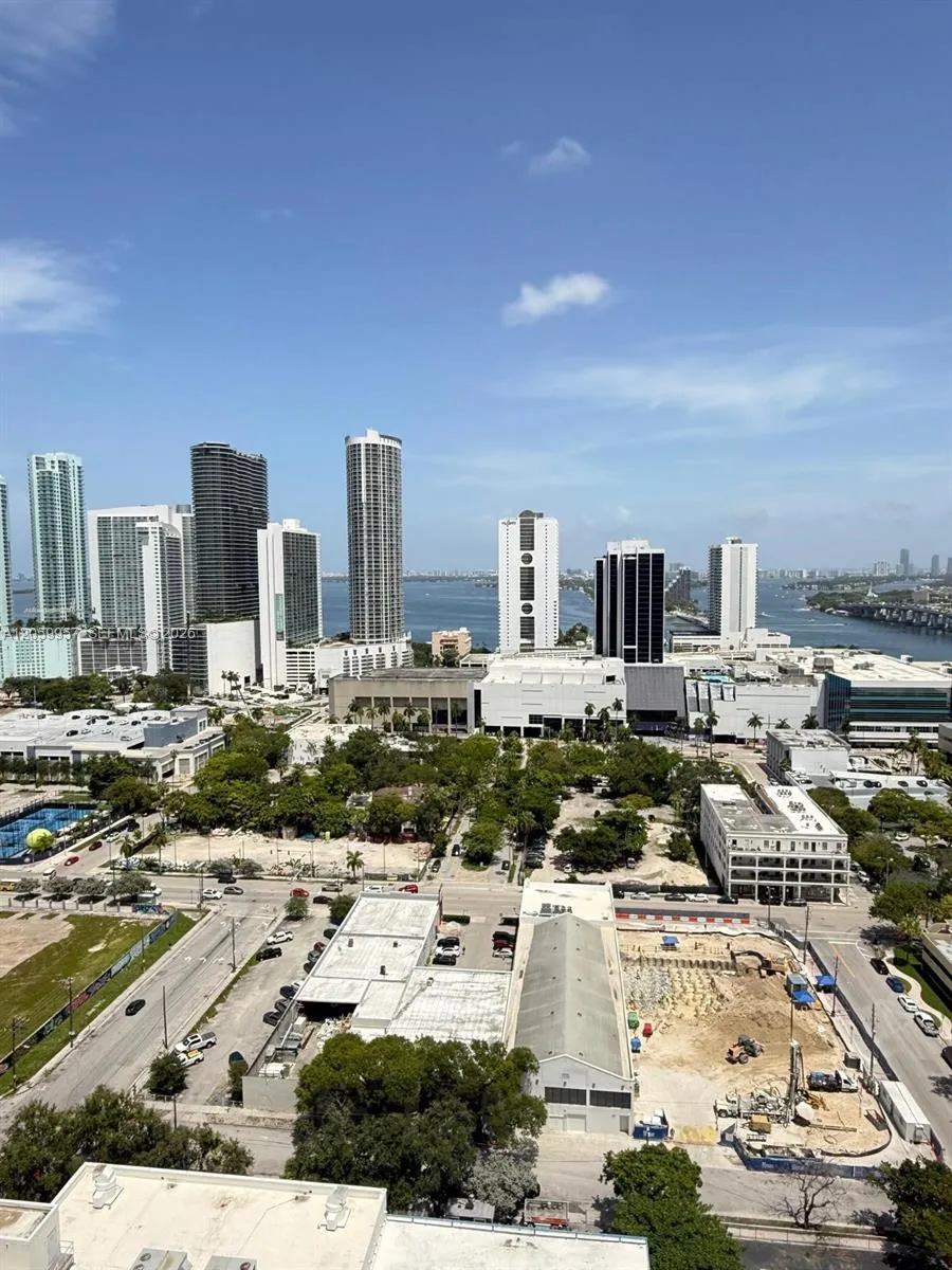 1600 NE 1st Ave #2401 Miami, FL 33132