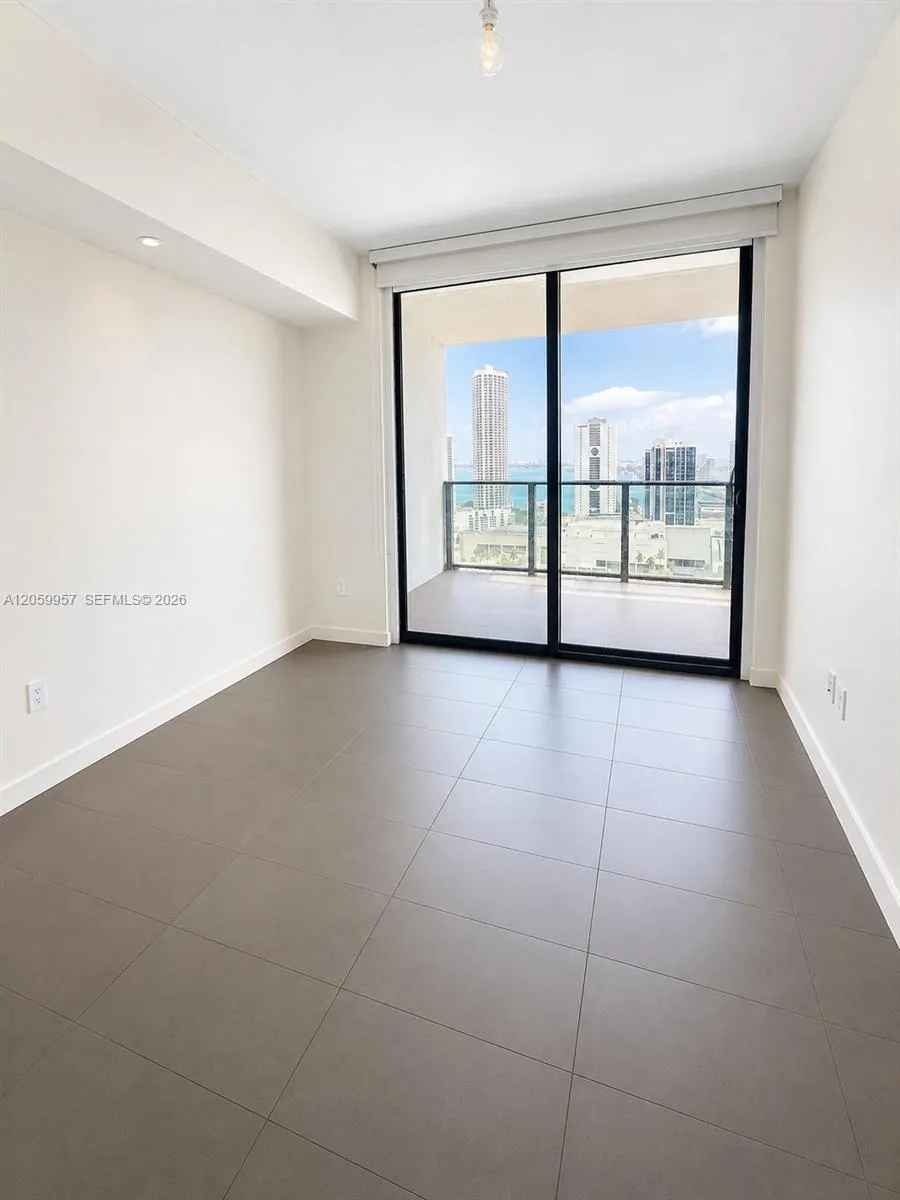 1600 NE 1st Ave #2401 Miami, FL 33132