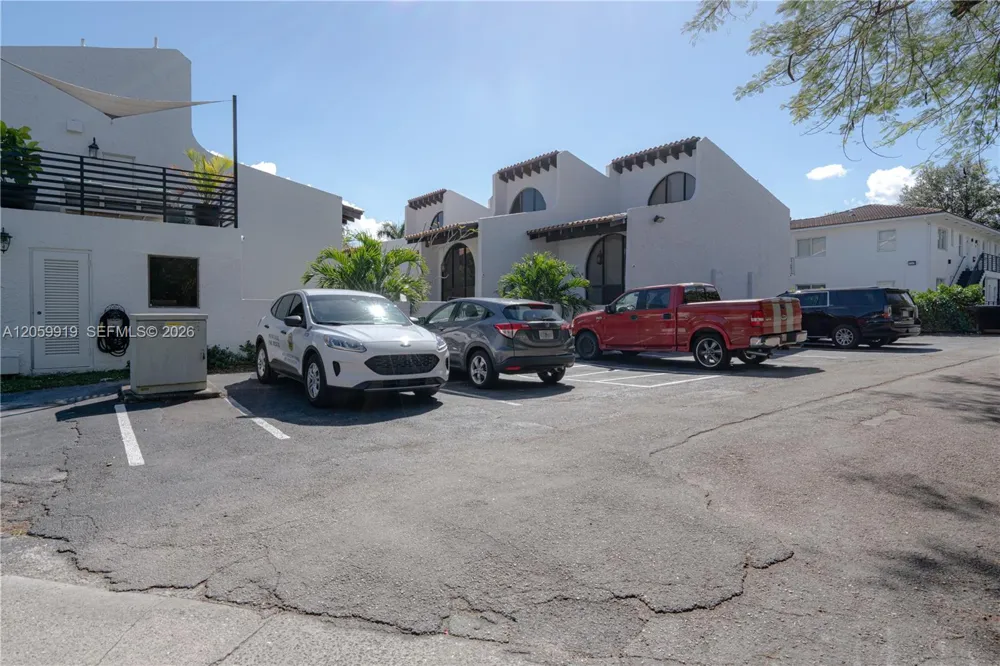 9280 Biscayne Blvd #E Miami Shores, FL 33138