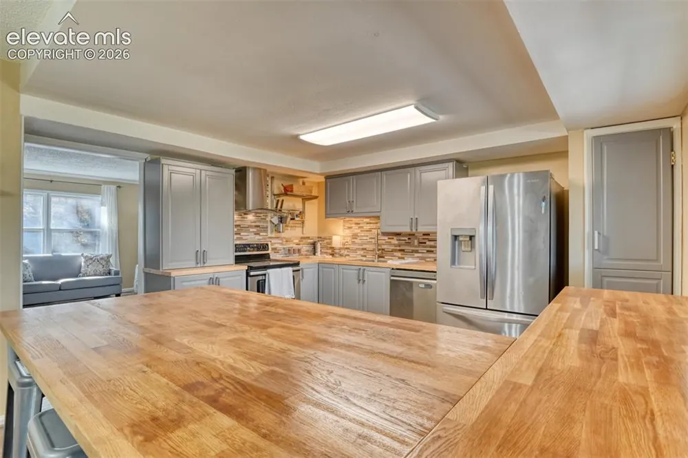 379 Raspberry Lane Monument, CO 80132