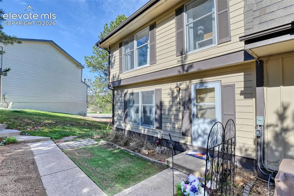 379 Raspberry Lane Monument, CO 80132