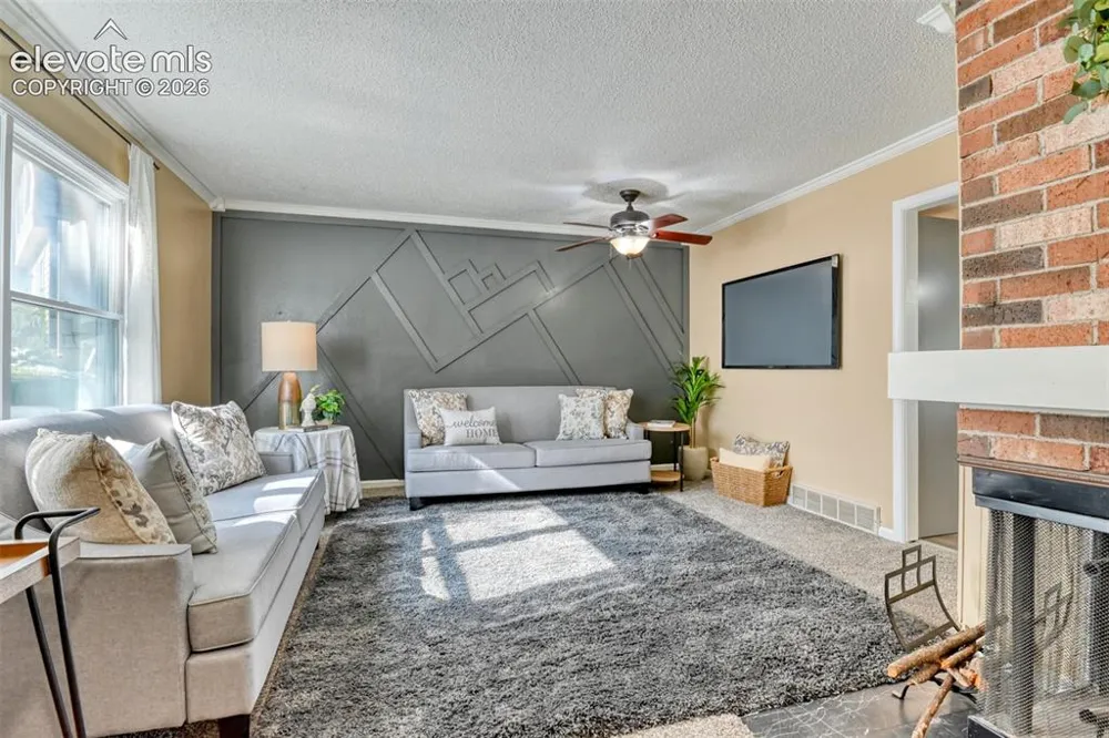379 Raspberry Lane Monument, CO 80132