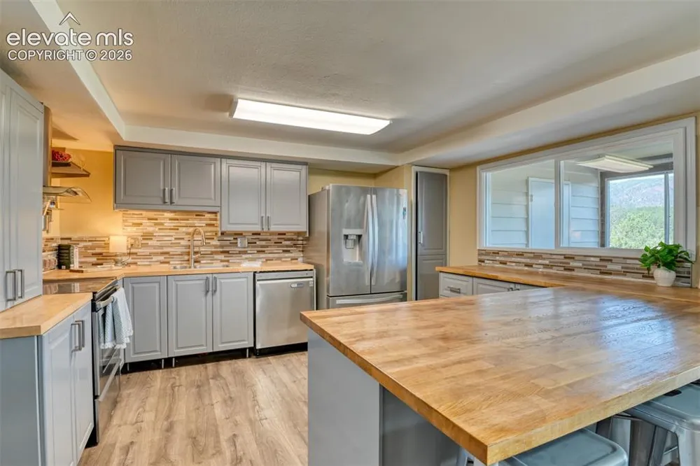379 Raspberry Lane Monument, CO 80132
