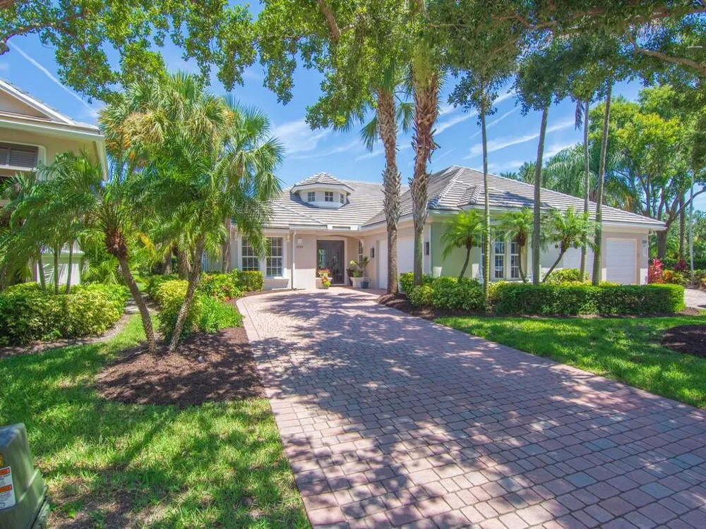 2229 Falls Circle Vero Beach, FL 32967