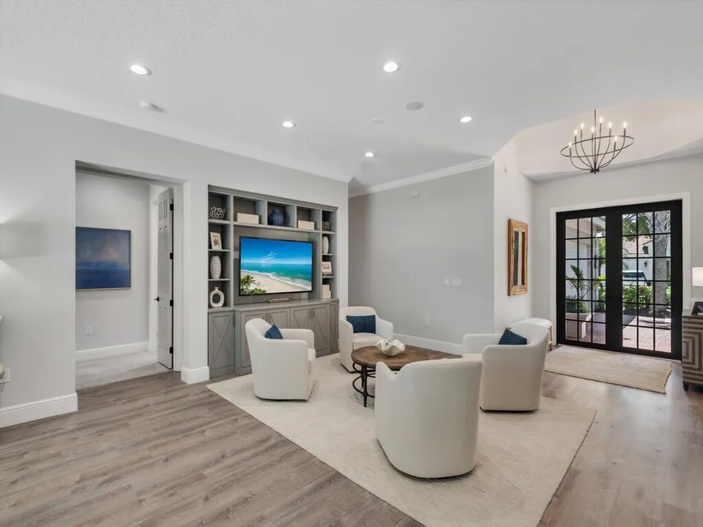 2229 Falls Circle Vero Beach, FL 32967