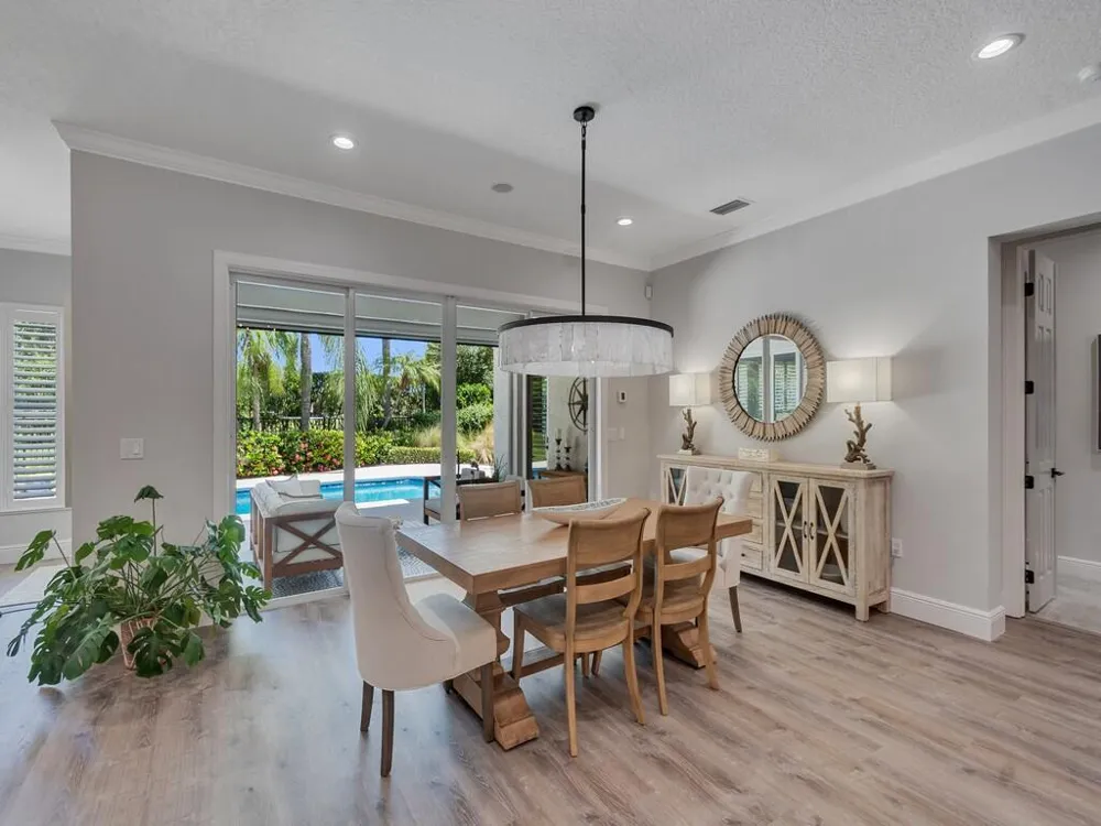 2229 Falls Circle Vero Beach, FL 32967