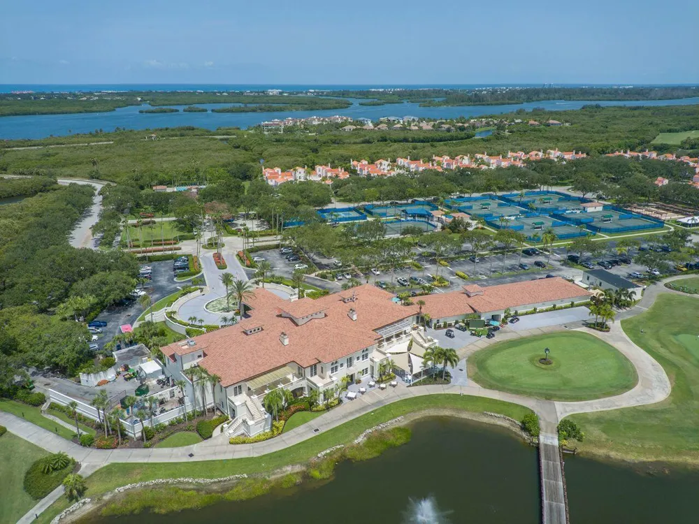 2229 Falls Circle Vero Beach, FL 32967