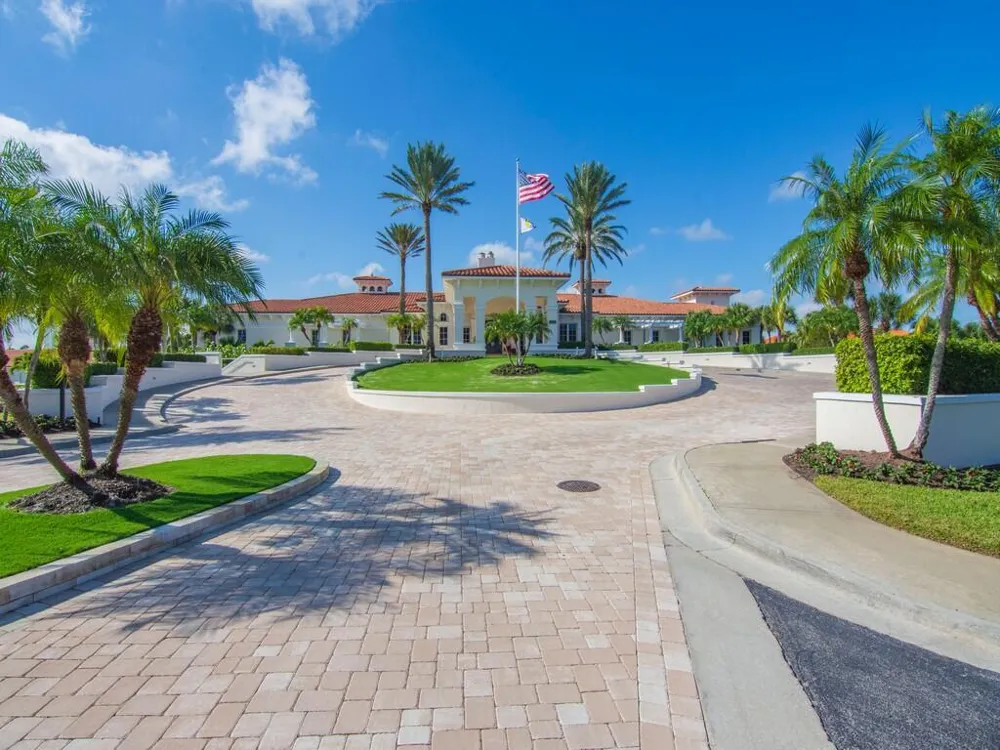 2229 Falls Circle Vero Beach, FL 32967