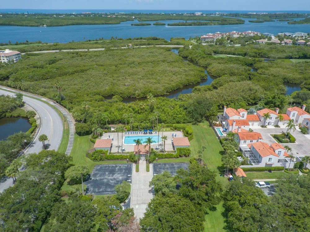 2229 Falls Circle Vero Beach, FL 32967