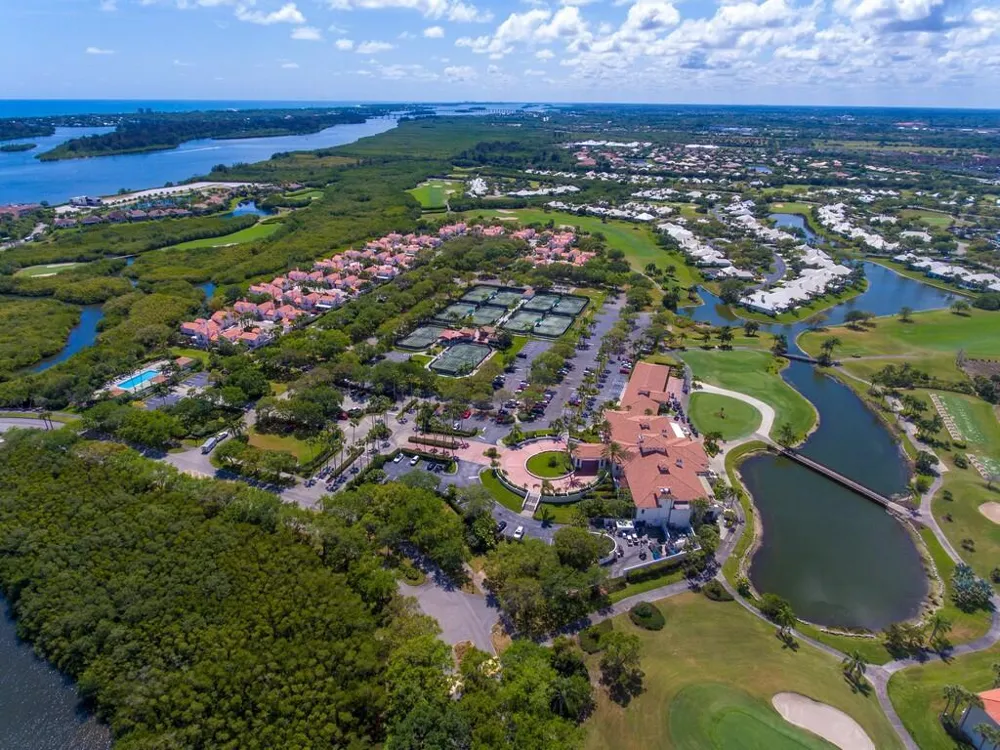 2229 Falls Circle Vero Beach, FL 32967