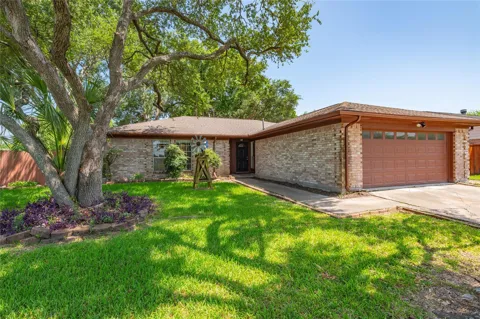 2906 Heatherwood Drive