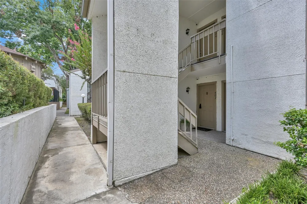 12100 Melville Drive #403D Montgomery, TX 77356