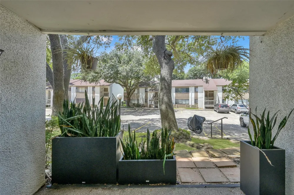 12100 Melville Drive #403D Montgomery, TX 77356
