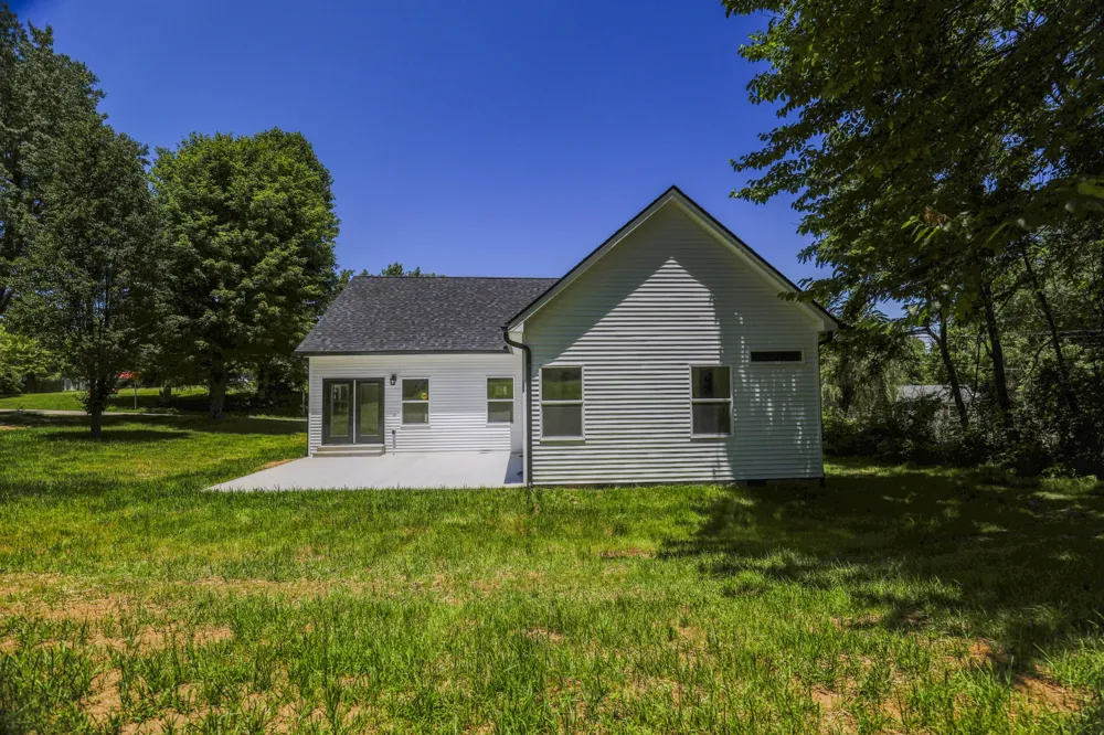 205 W Minnie Ave Monterey, TN 38574