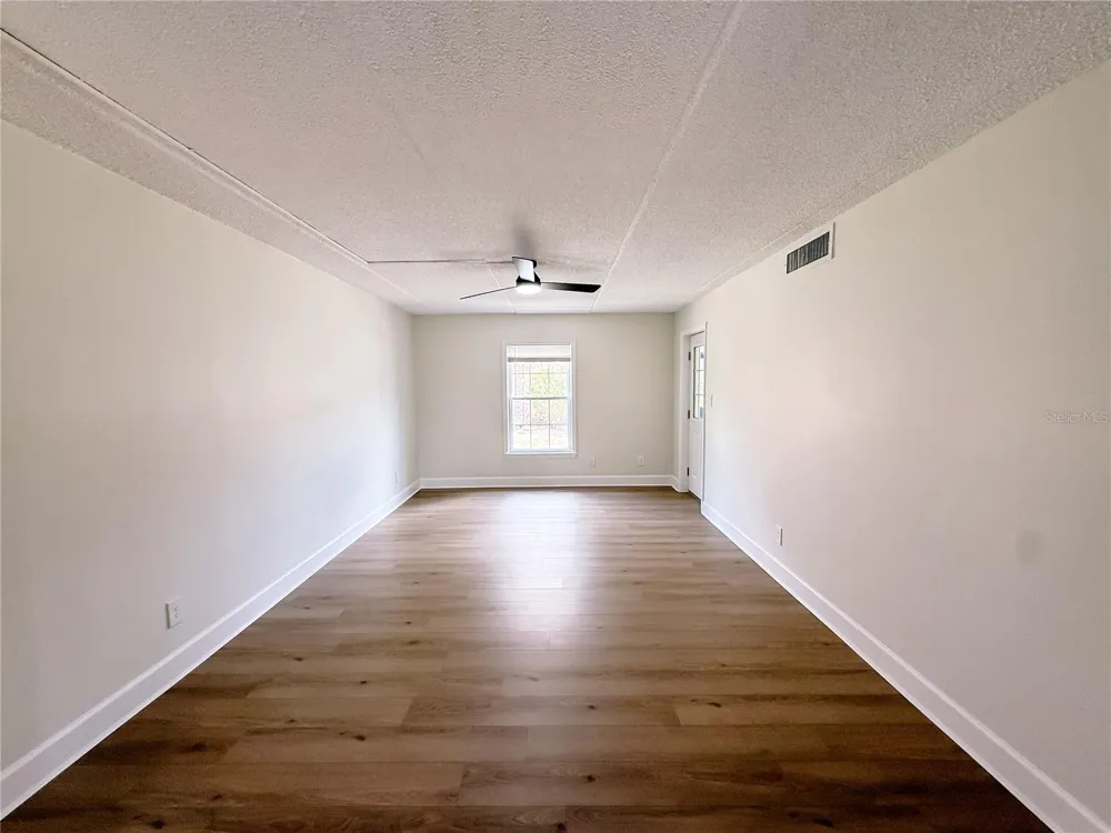 1275 85TH AVENUE #1275B St Petersburg, FL 33702