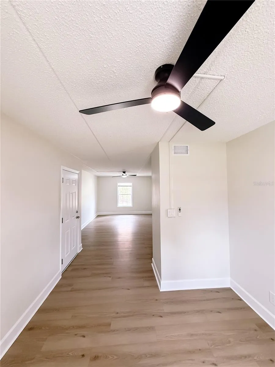 1275 85TH AVENUE #1275B St Petersburg, FL 33702